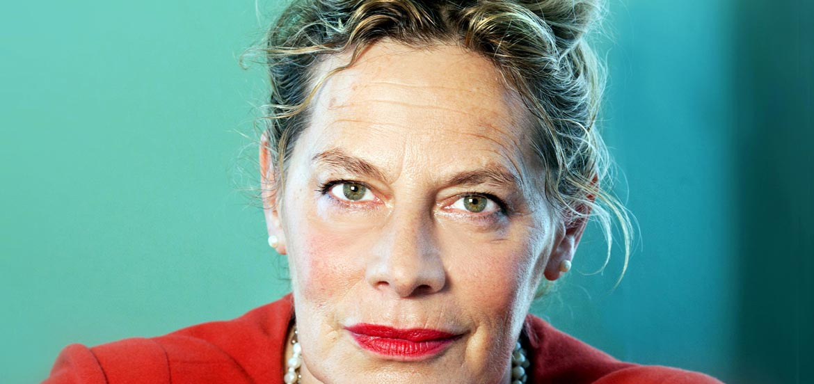 Deborah Levy por Nuria Labari: la escritora que rompió el tiempo